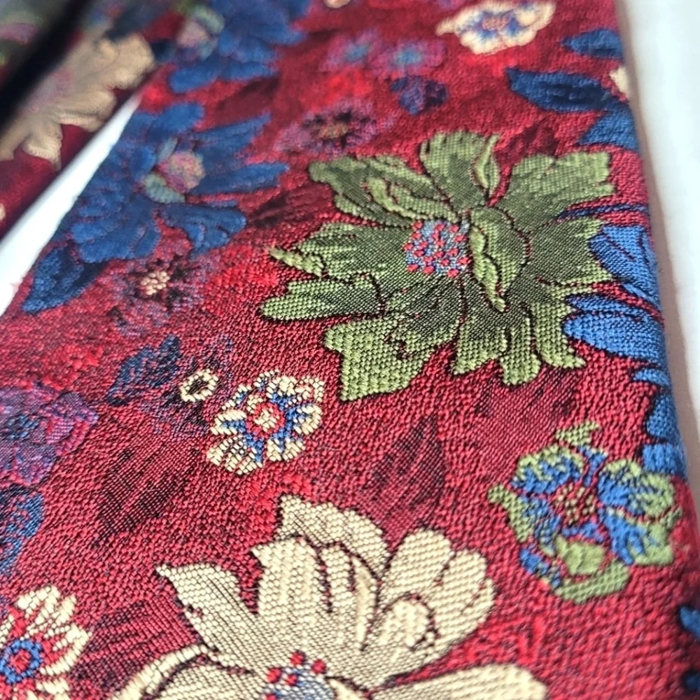 VAN HEUSEN Classic Collection Men's Necktie